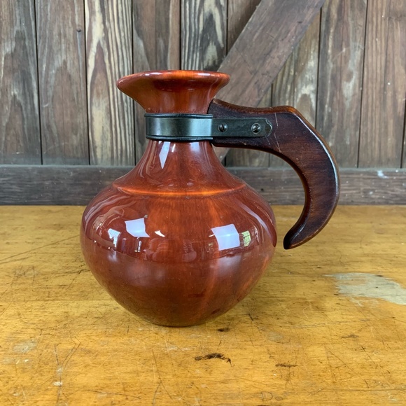 Vtg Franciscan Pottery Maroon Wood Handled Carafe - Picture 3 of 11